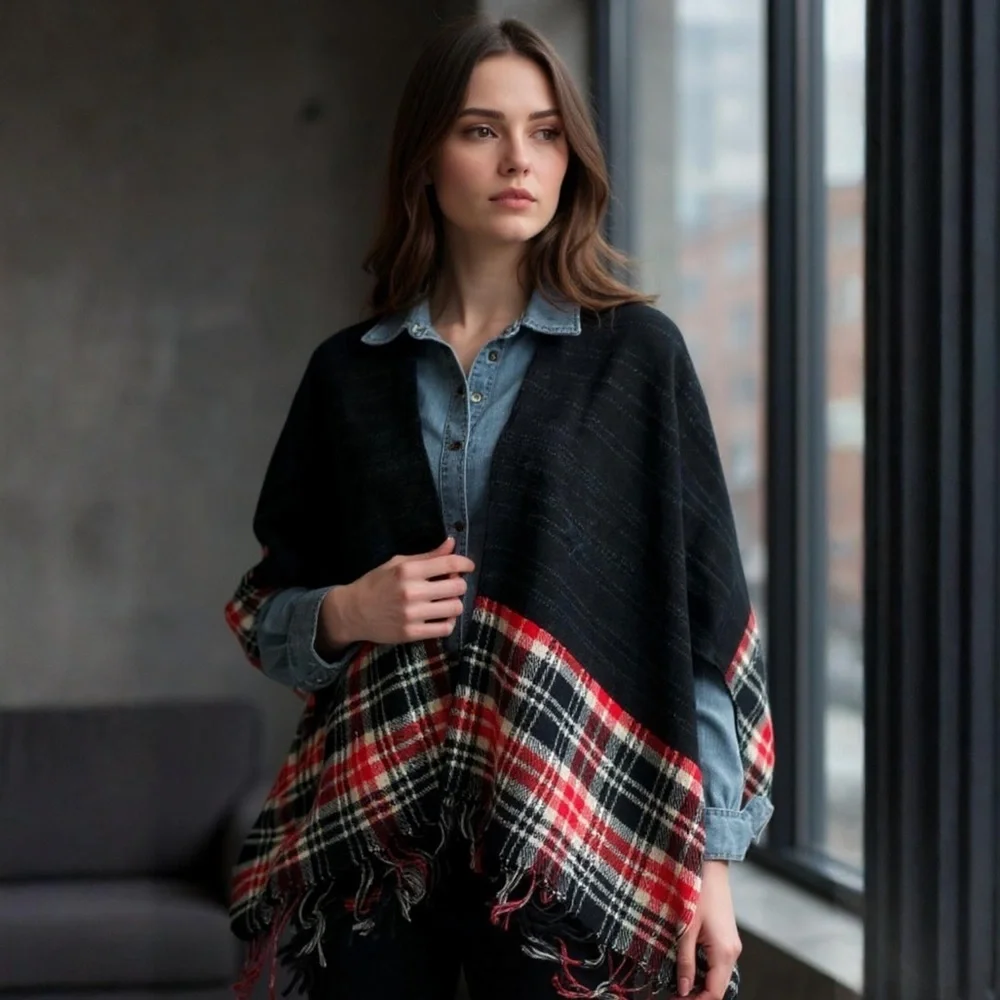 Super Soft & Cozy Reversible Extra Large Poncho Wrap Plaid Black Red White EUC
